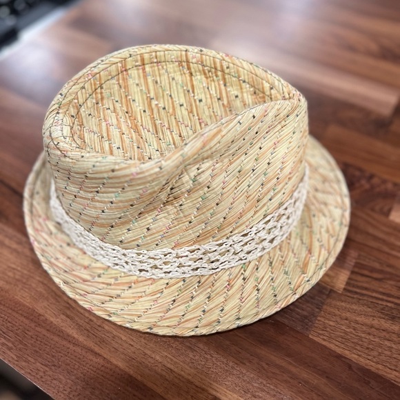 Pistil Fedora in GUC - Picture 5 of 7